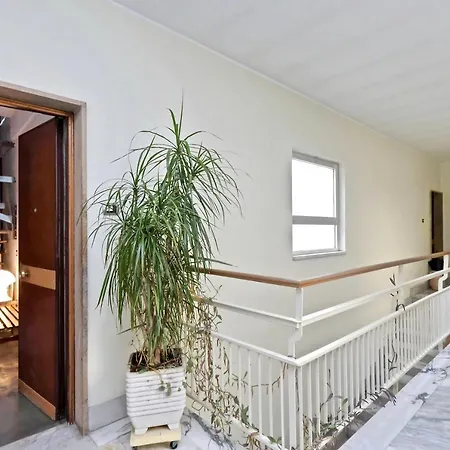 Iflat Stylish Penthouse Near Marconi Διαμέρισμα *